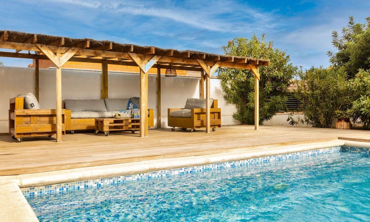 Miami Platja Villa | Beautiful private villa for 6 guests with private pool, A/C, WIFI, TV and patio