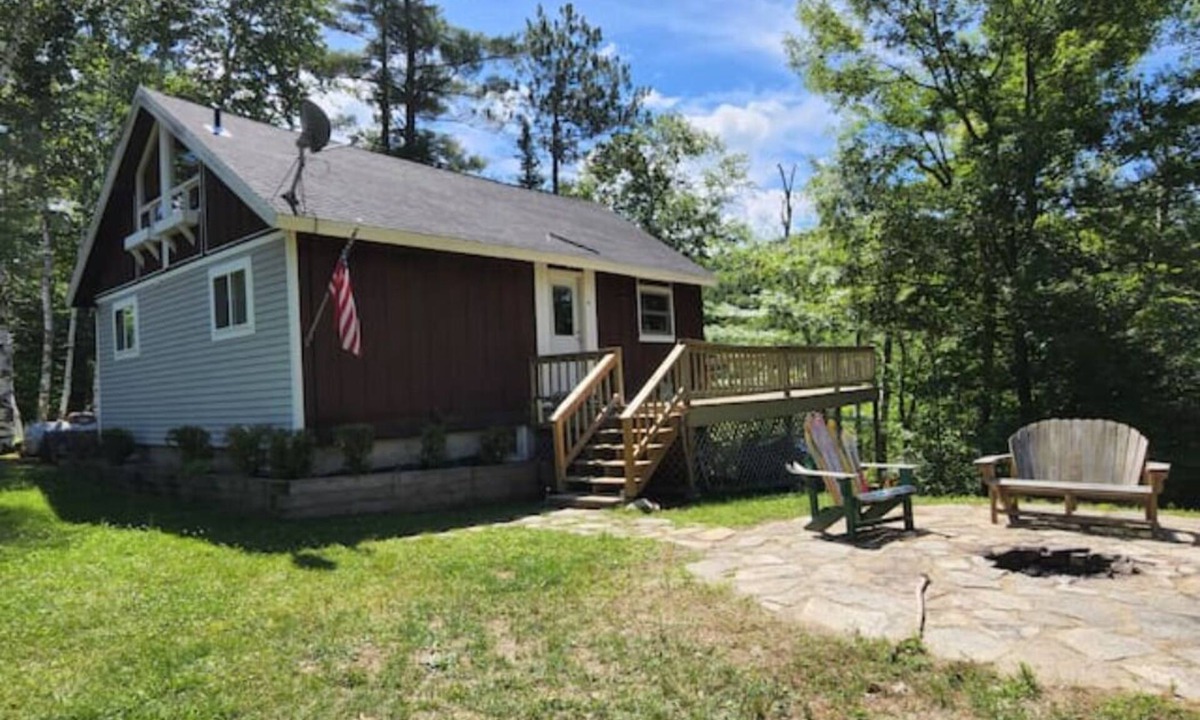 Bath House | Beautiful, private home with fire pit and river access!