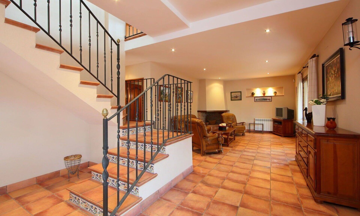L'Ampolla Villa | Beautiful private villa for 8 guests with private pool, TV, patio, pets allowed and panoramic view