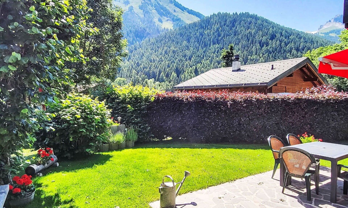 Ovronnaz House | Beautiful private villa for 7 guests with WIFI, TV, terrace and pets allowed