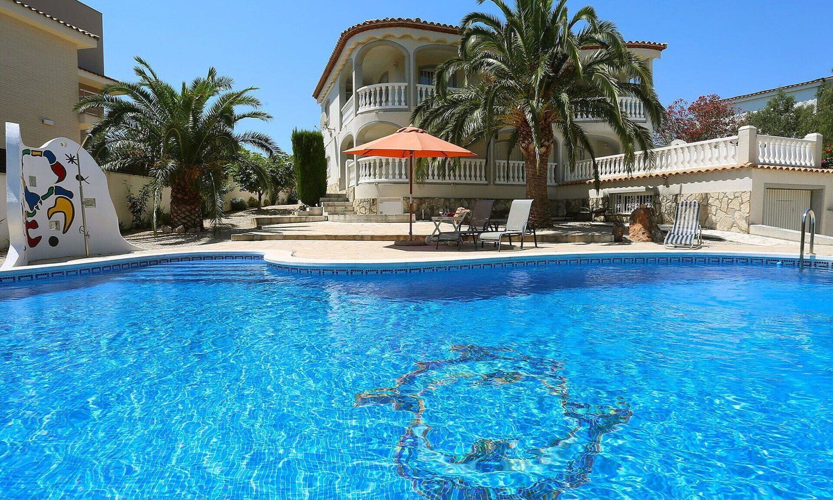L'Ampolla Villa | Beautiful private villa for 6 people with private pool, WIFI, A/C, TV, patio and panoramic view