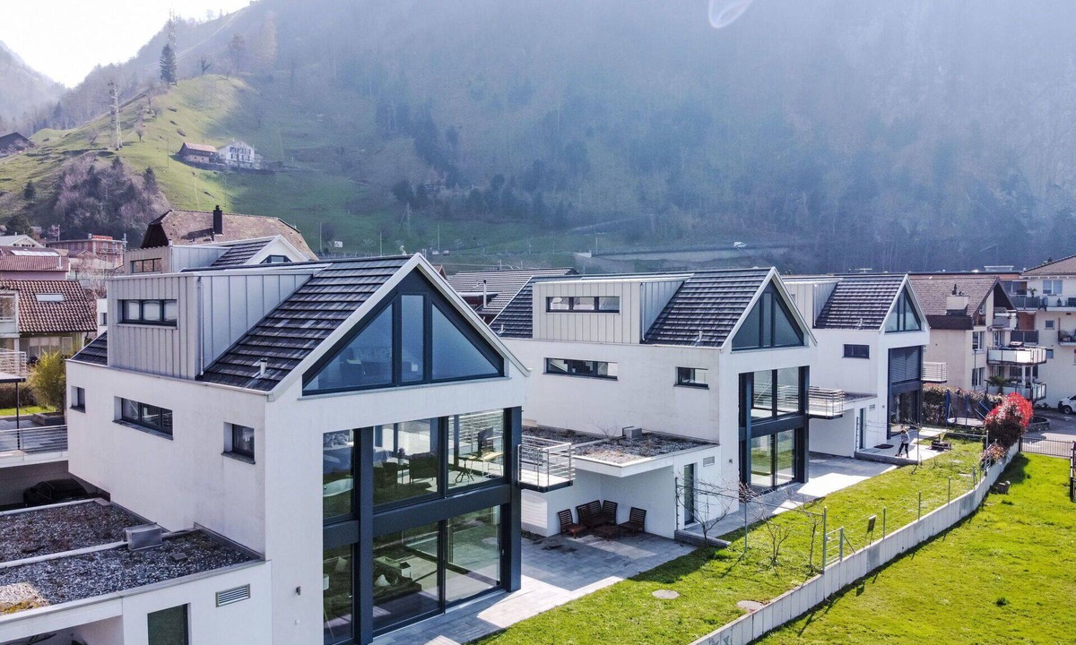 Ruetli House | Beautiful private villa for 10 guests with WIFI, TV, patio and pets allowed