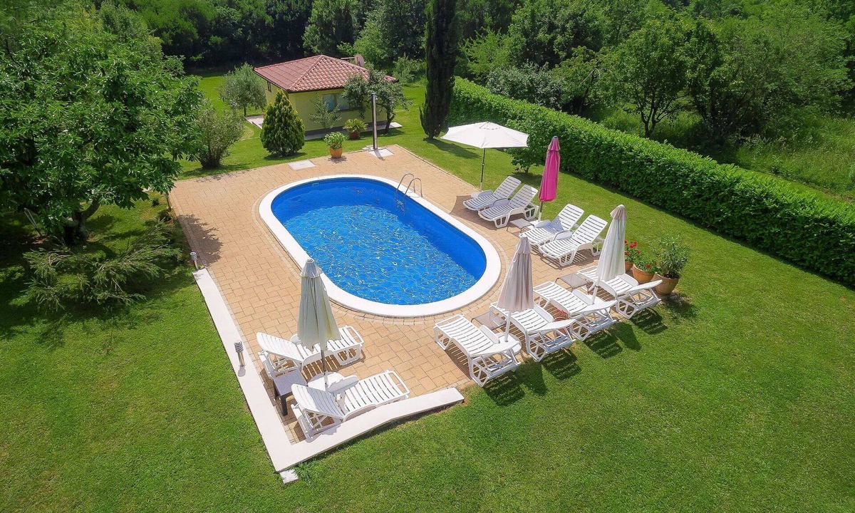 Marceljani House | Beautiful private villa for 2 guests with A/C, WIFI, pool, TV and terrace