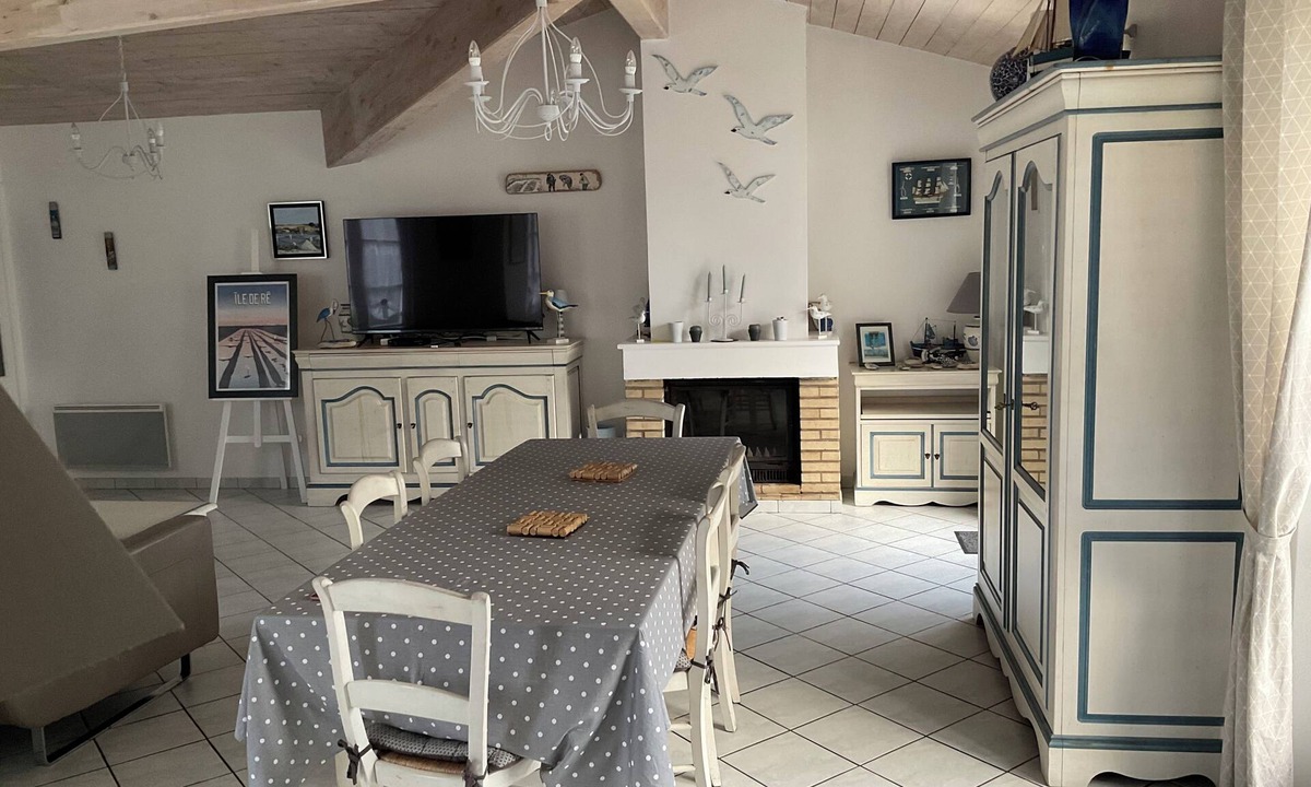 Le Bois-Plage-en-Re House | Beautiful retais style house