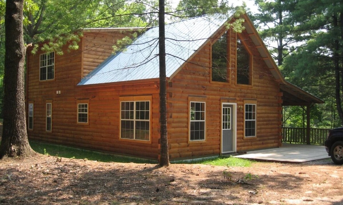 Murphy Cabin | Beautiful real log cabin - hot tub, pool table, great view, WI-FI Internet