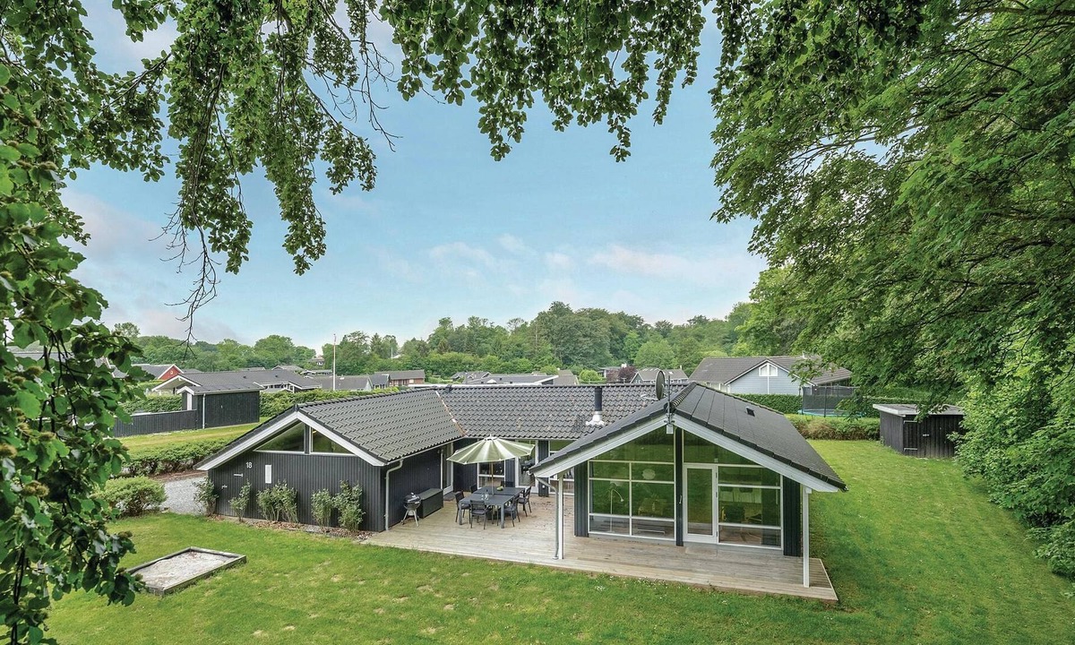 Aabenraa House | Beautiful recreational house with plenty of space even for 2 families.