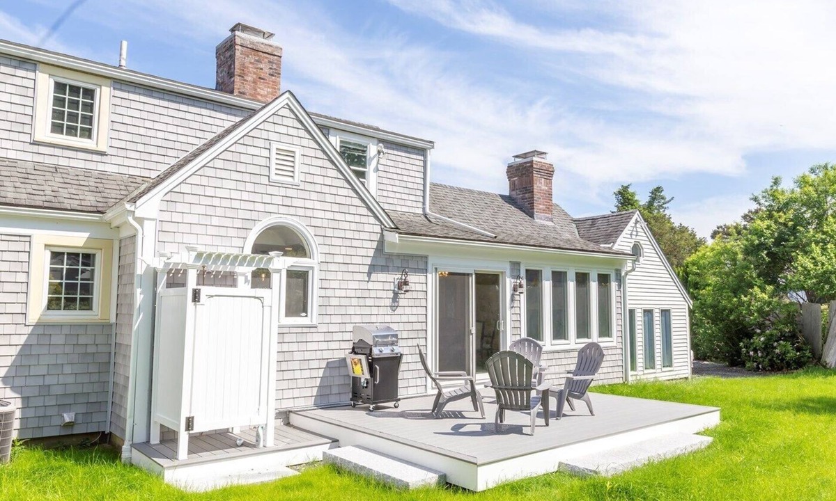 West Falmouth House | Beautiful, Renovated In-Law near Old Silver