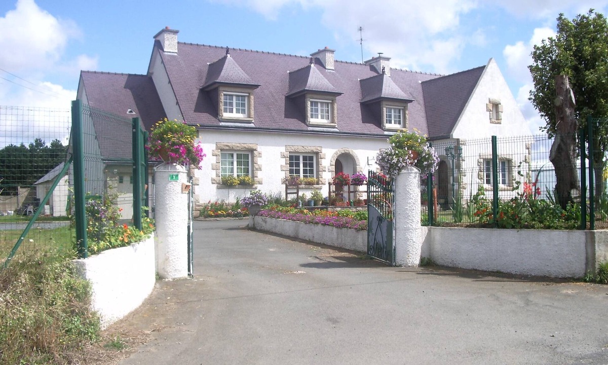 Plerin House | Beautiful residence with swimming pool