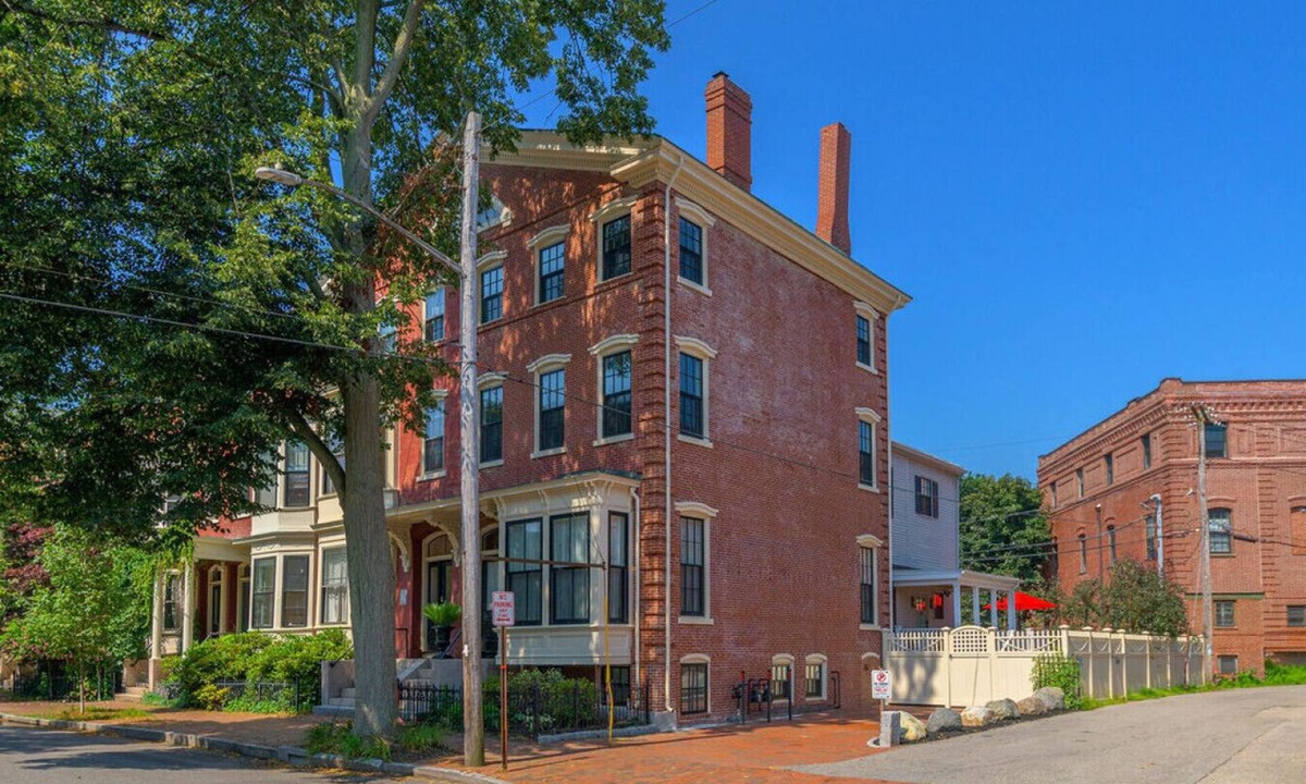 West End Villa | Beautiful Restored Historic Property