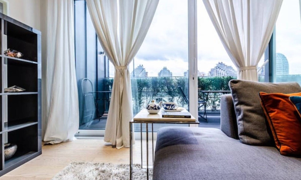 Sands End Apartment | Beautiful riverside apartment