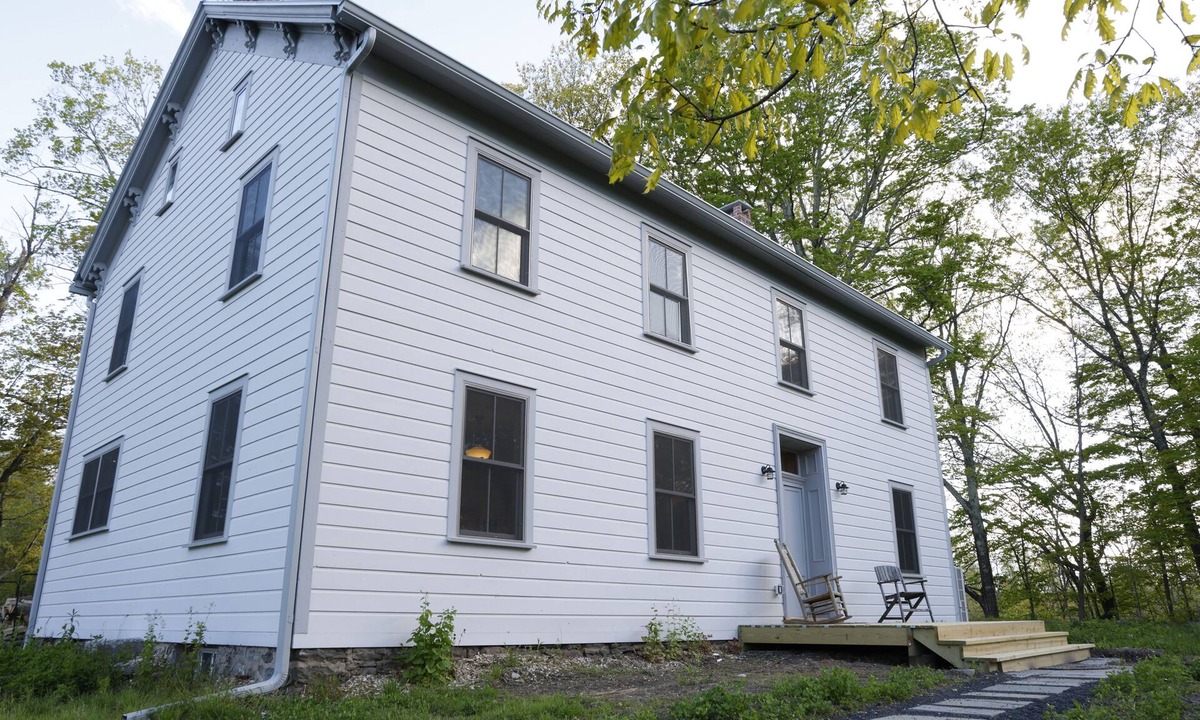 Town of Marbletown House | Beautiful Riverside Farmhouse