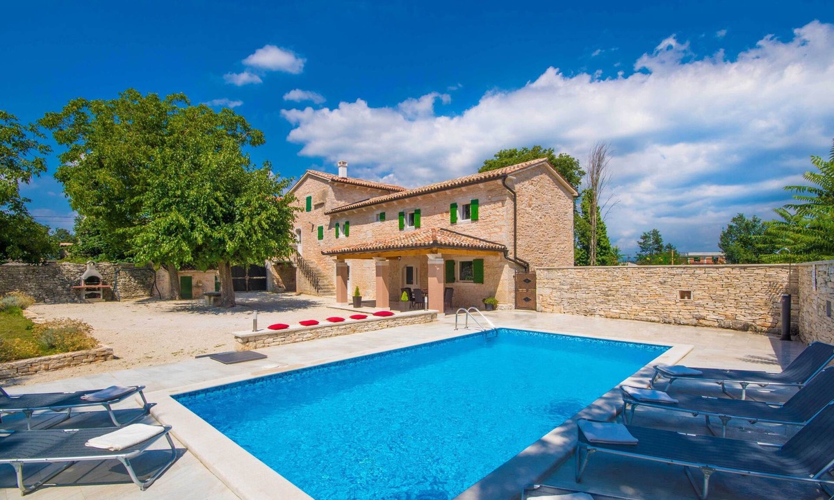 Zminj Villa | Beautiful, romantic and charming 3 bedroom Villa with a private pool