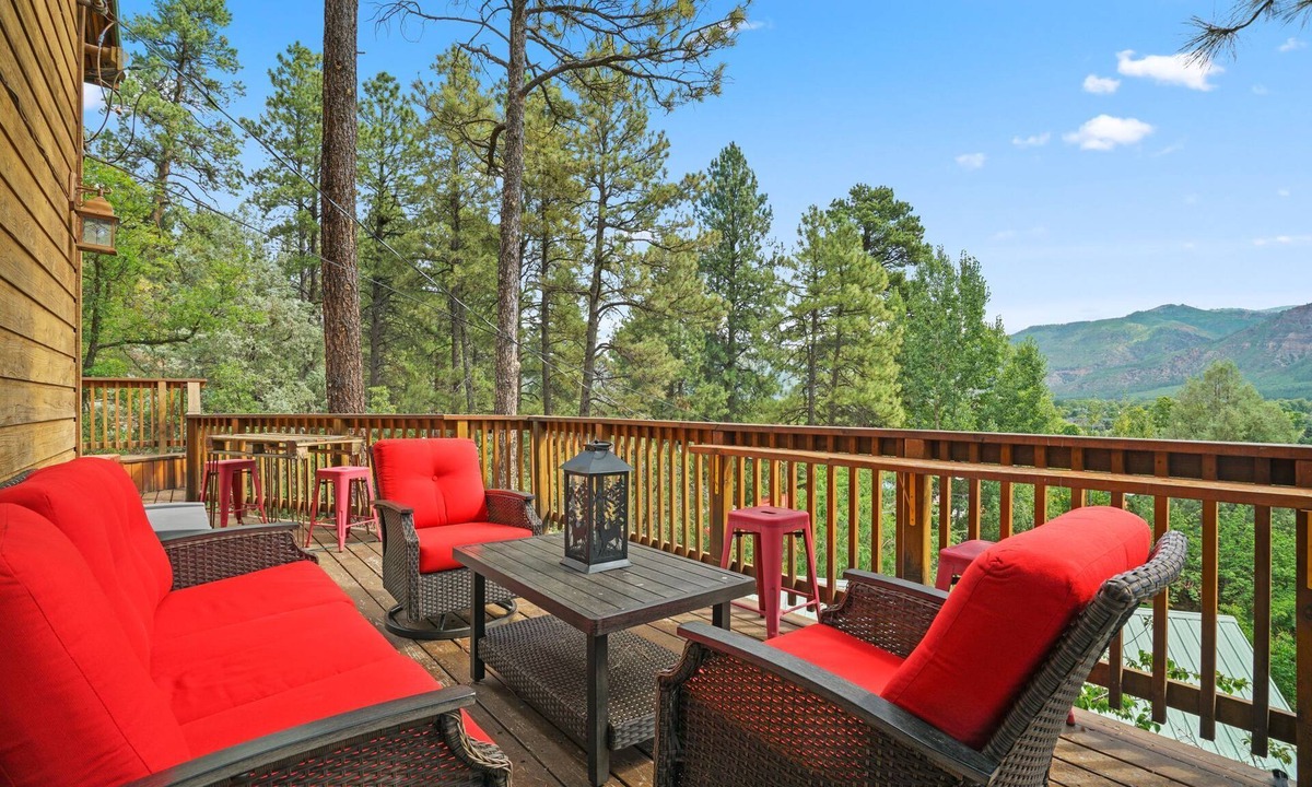 Trimble House | Beautiful Rustic Mountain Home