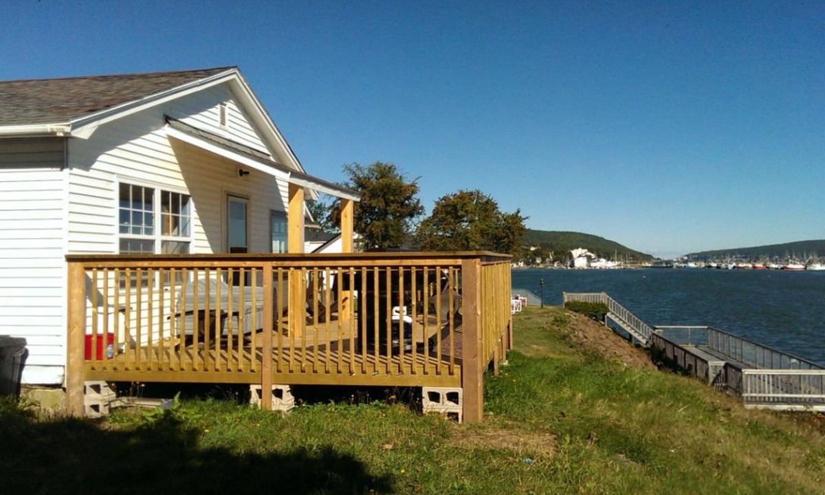 Digby House | Beautiful Seaside Cottage