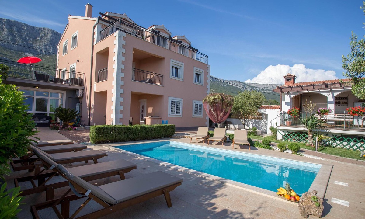 Kastel Sucurac Villa | Beautiful Seaview Villa Kastela Split
