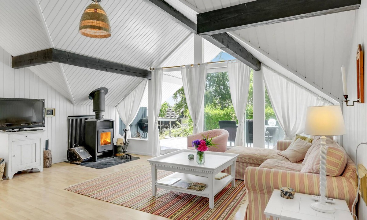 Melby House | Beautiful secluded property at the end of the road.