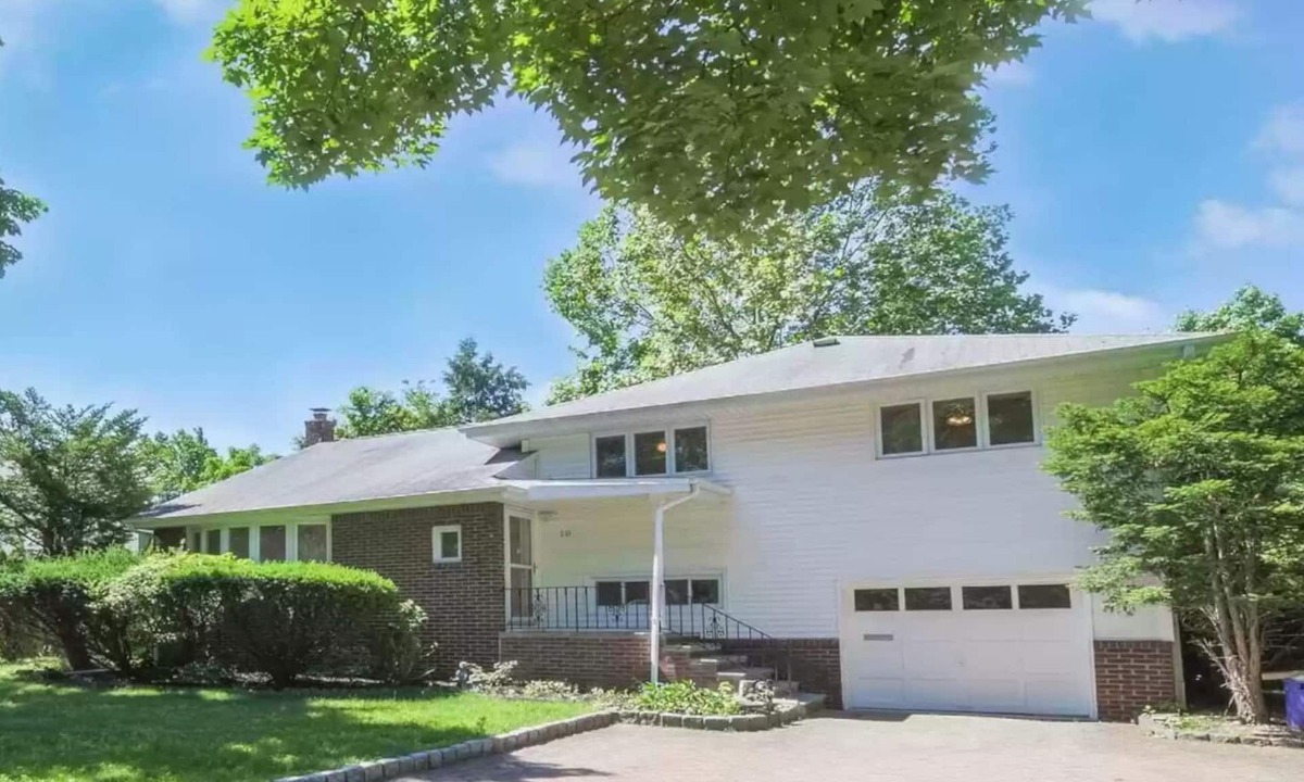 Cresskill House | Beautiful & Serene Home - Perfect Summer Getaway!