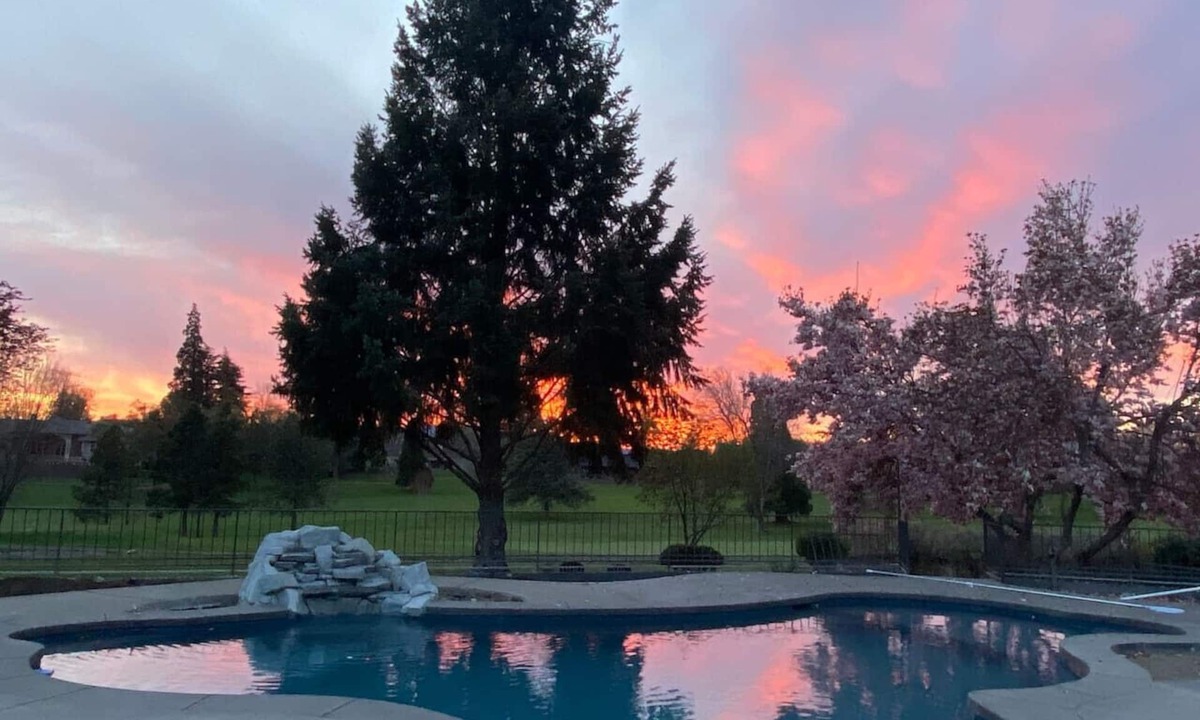 Medford House | Beautiful Setting w/Pool, Hot Tub & Golf Views!