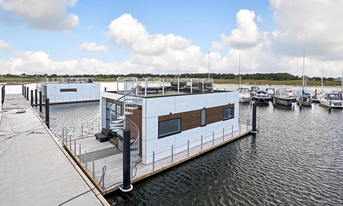 Grenaa Boat Rental | Beautiful ship in Grenaa with WiFi