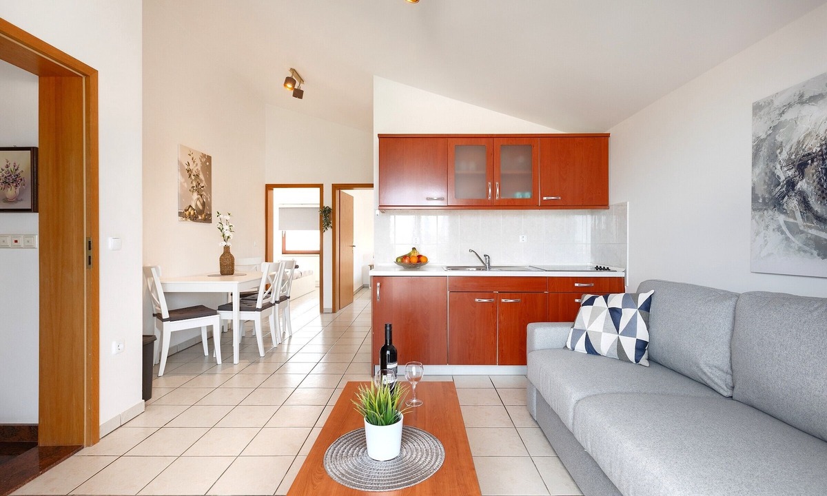Spadici Apartment | Beautiful spacious apartment (No. 3) with 2 bedrooms 300m from the beach