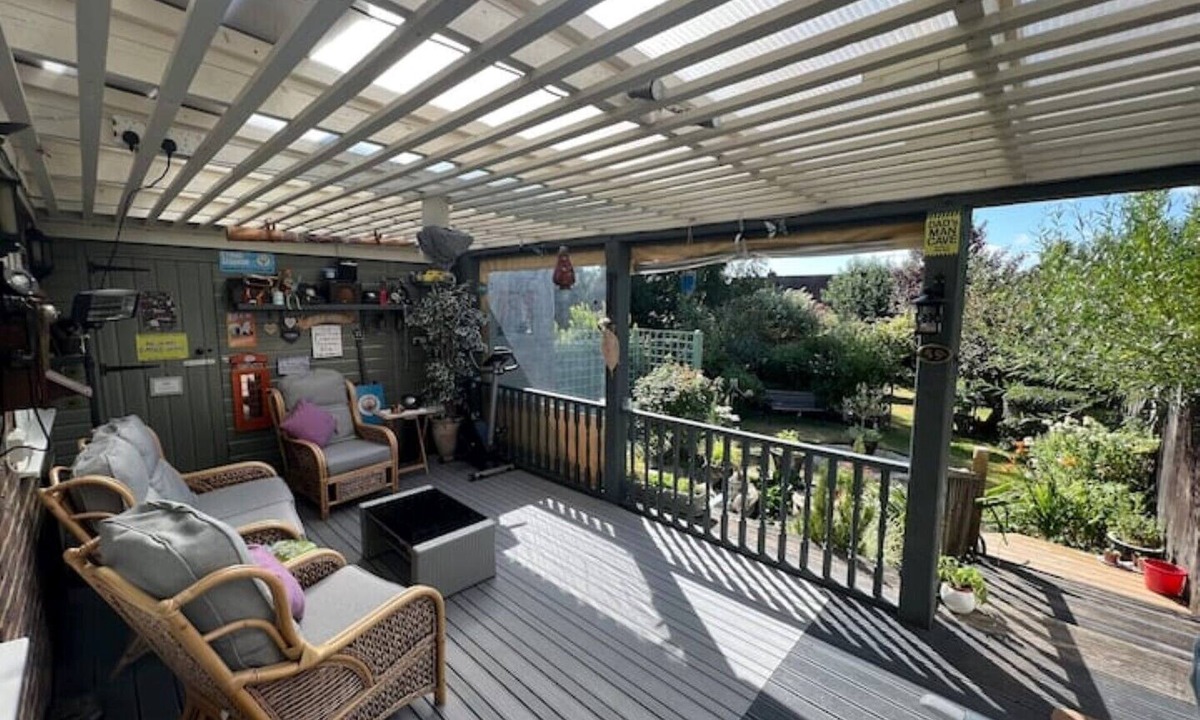 Petersfield House | Beautiful spacious 2 Bedroom townhouse