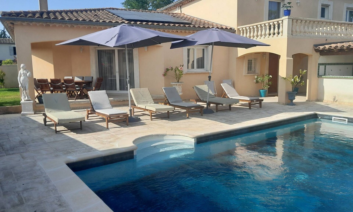 Molleges House | Beautiful spacious house, comfortable, quiet. while being close to shops