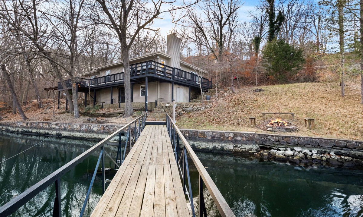 Camdenton House | Beautiful spacious lake front home in quiet cove with dock