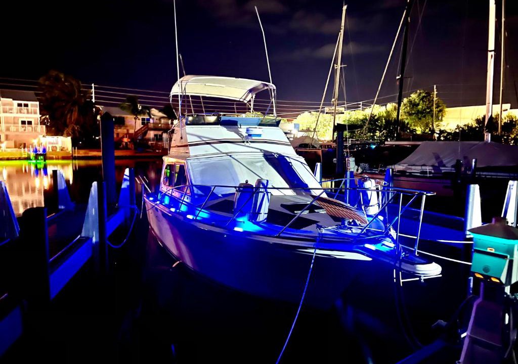 Marathon Boat Rental | BEAUTIFUL STAY ON THE WATER