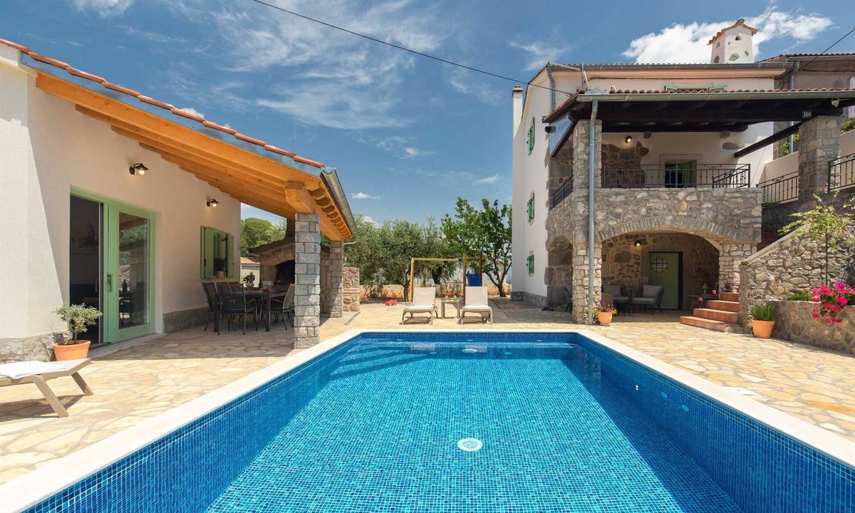 Vrh House | Beautiful stone house IVA with heated pool