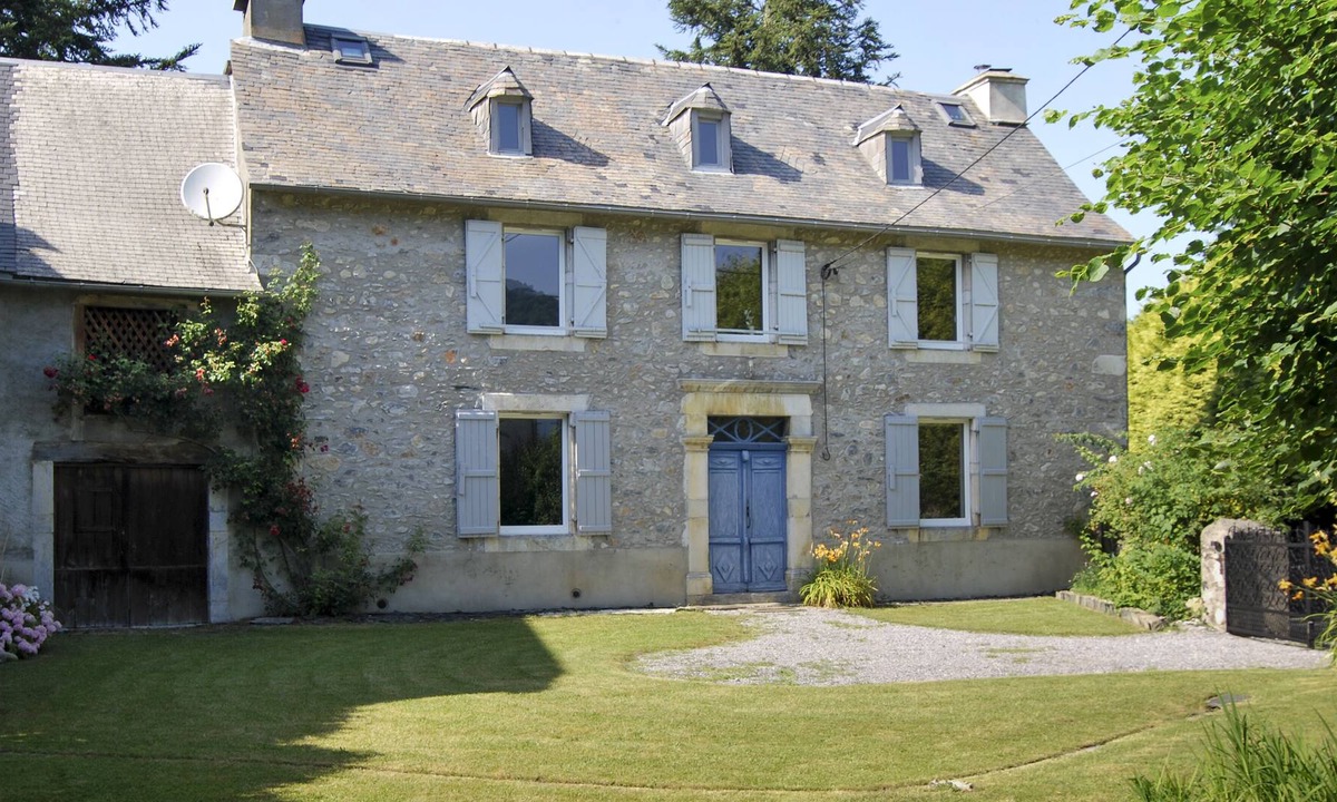 Clarac House | Beautiful stone Pyrenean house