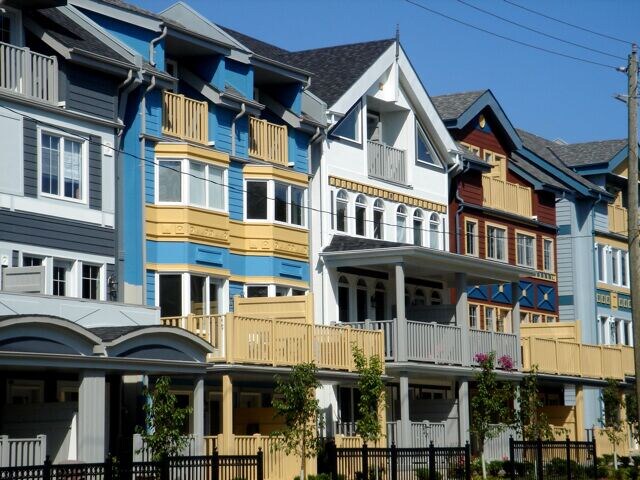 The Beaches Apartment | Beautiful Studio apartment across the lake in the "Beaches"