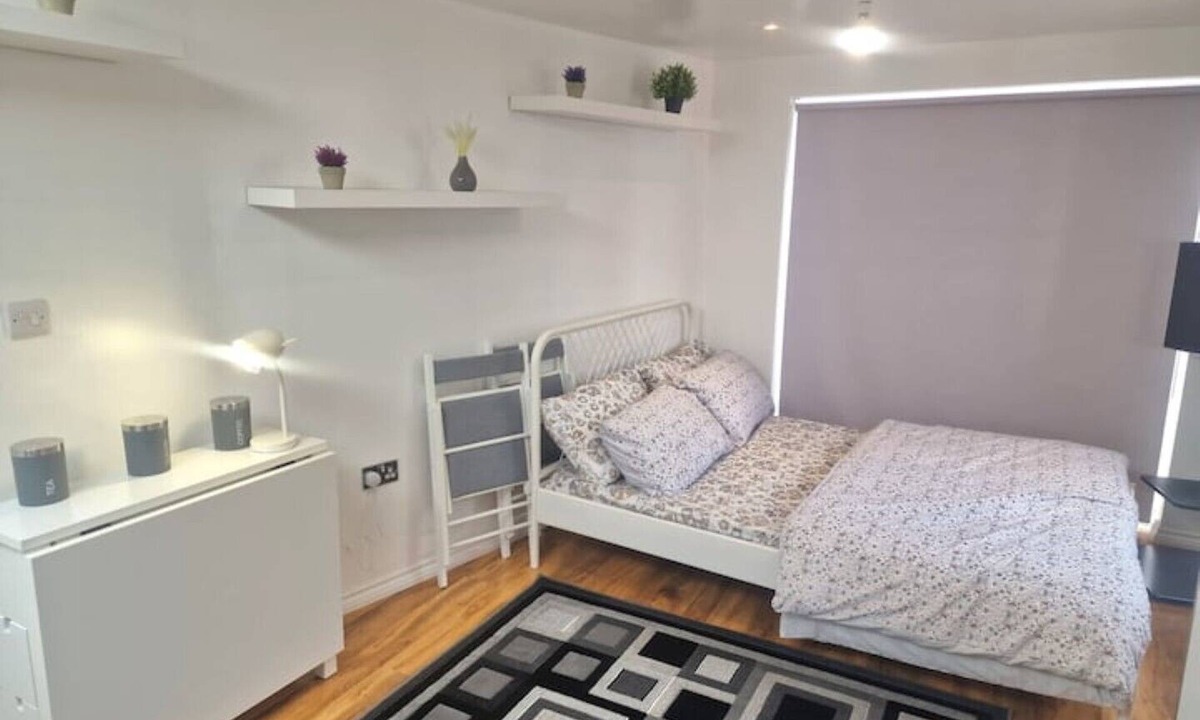 Kidbrooke with Hornfair Apartment | Beautiful studio flat