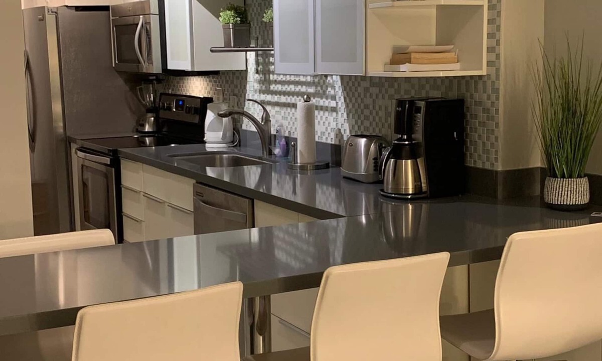 South Beach Apartment | Beautiful Studio on the Beach at The Decoplage