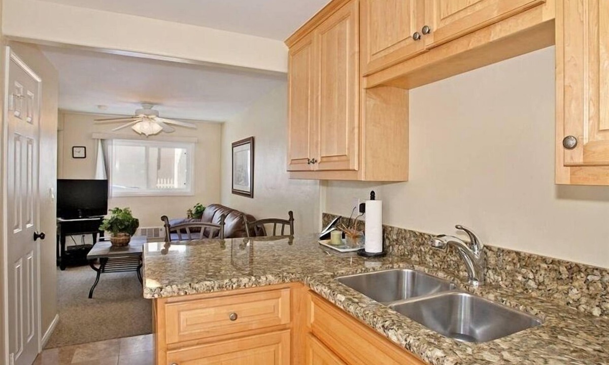 South Mission Beach House | Beautiful Studio Unit Steps from the Beach - Dover Court