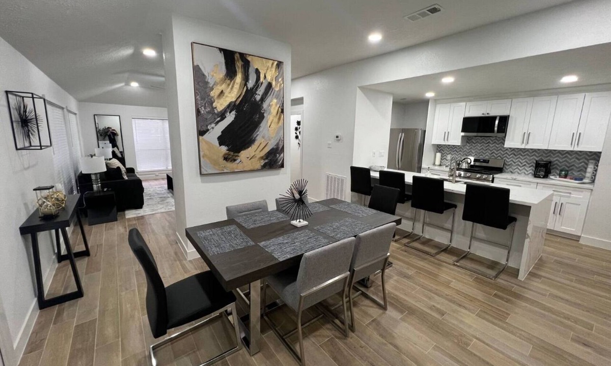 Mission Bend House | Beautiful, Stunning Home