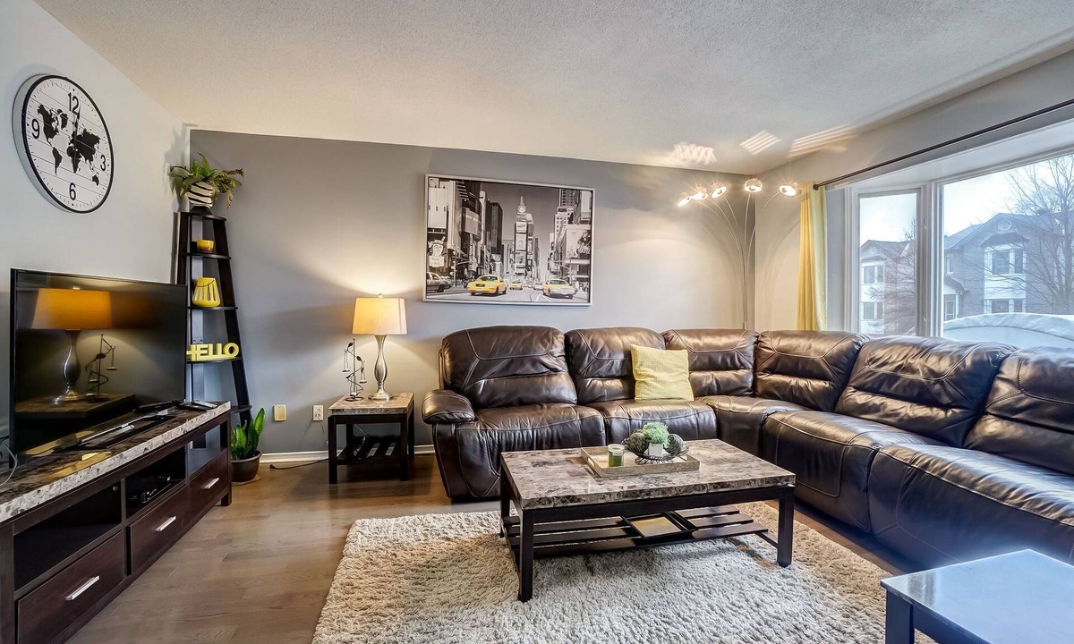 Communaute-Urbaine-de-l'Outaouais House | Beautiful stylish home with 3 bed rooms, a den and 2 full bathrooms
