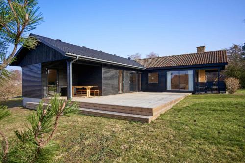 Arnager House | Beautiful Summer House Near The Water