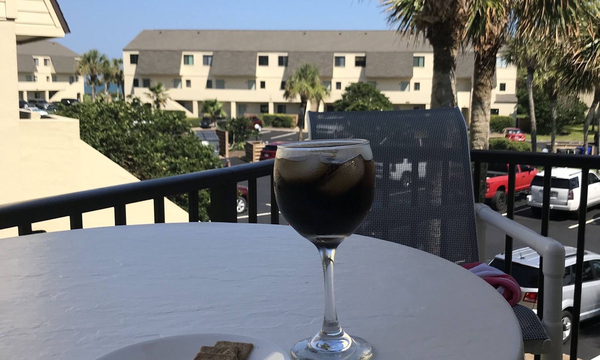 Crescent Beach Condo | Beautiful Summerhouse Condo Ocean & Intracoastal Views 3 Min Walk to the Beach!