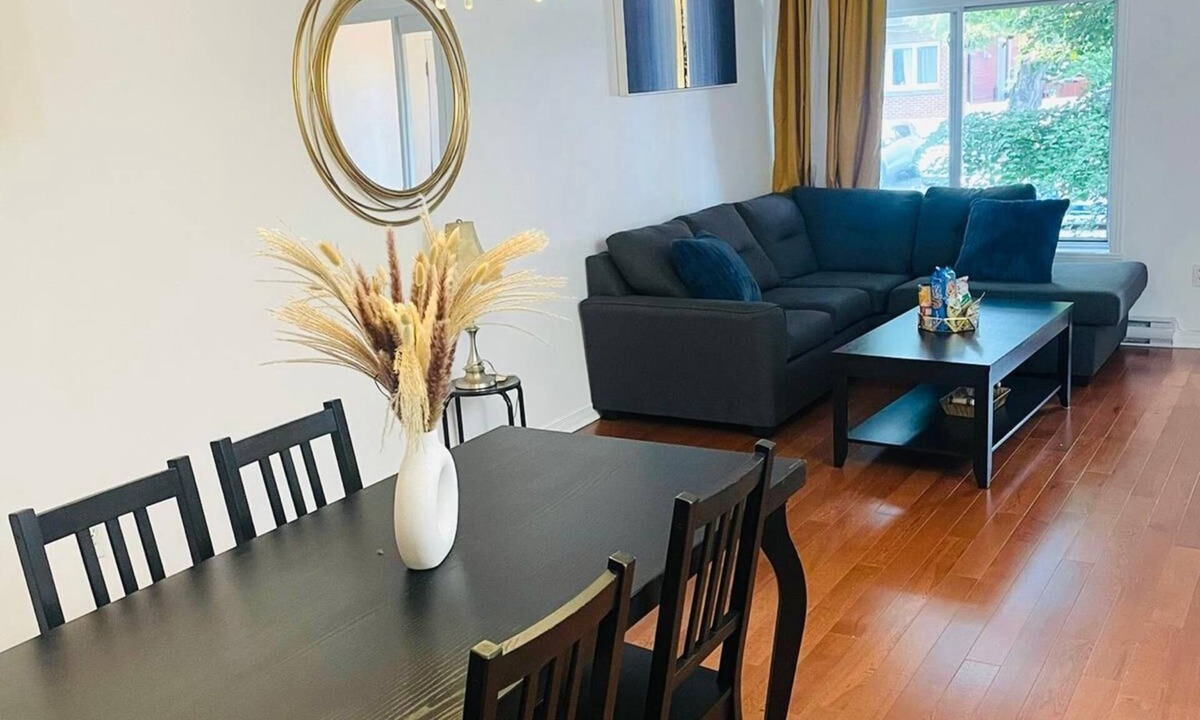Mercier-Hochelaga-Maisonneuve Condo | Beautiful Sunny Haven