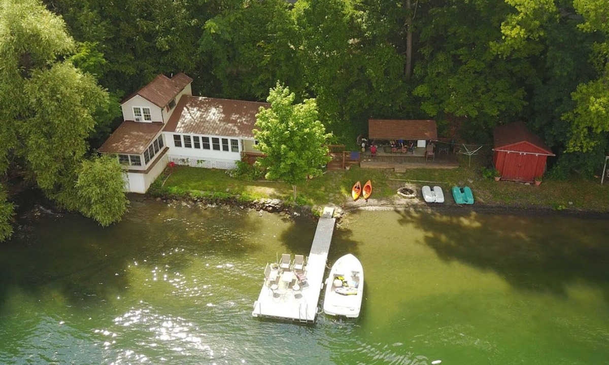 Town of Jerusalem Cottage | Beautiful sunrises with Crystal clear waters