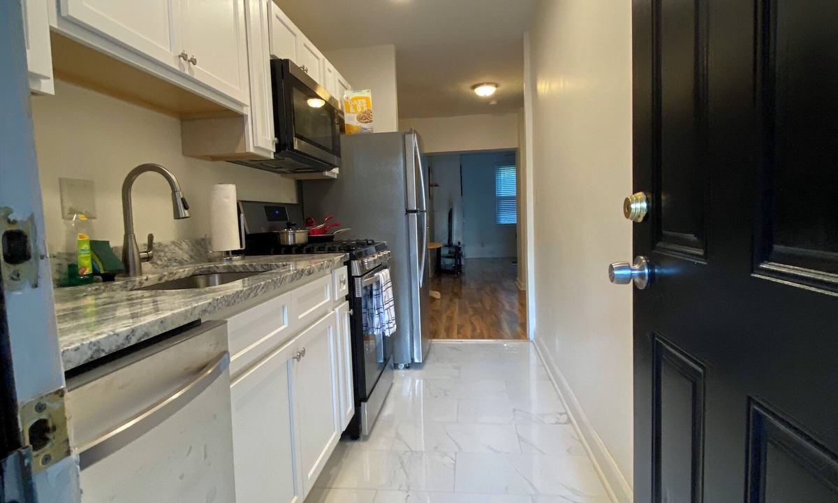 Washington Apartment | Beautiful Three Bedroom in SE DC.