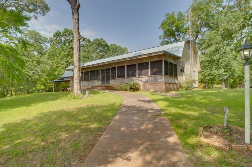 Turtle Beach House | Beautiful Toledo Bend Retreat w/Private Dock
