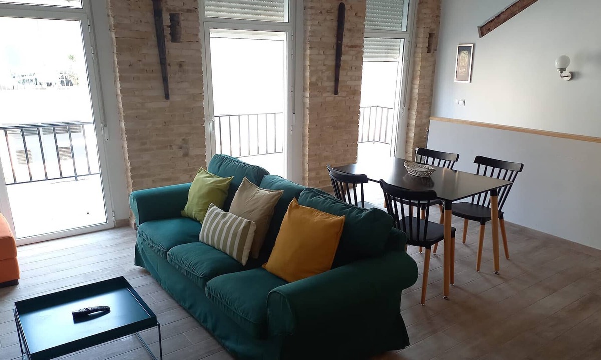 Catarroja Apartment | BEAUTIFUL TOWNHOUSE WITH TERRACE IN CATARROJA