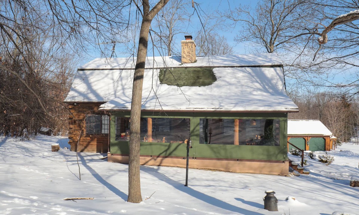Canandaigua Cabin | Beautiful Traditional Log Cabin