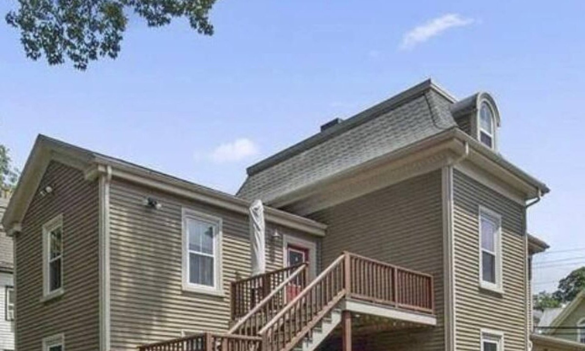 Highland Park Apartment | Beautiful Two Bedroom Apartment.