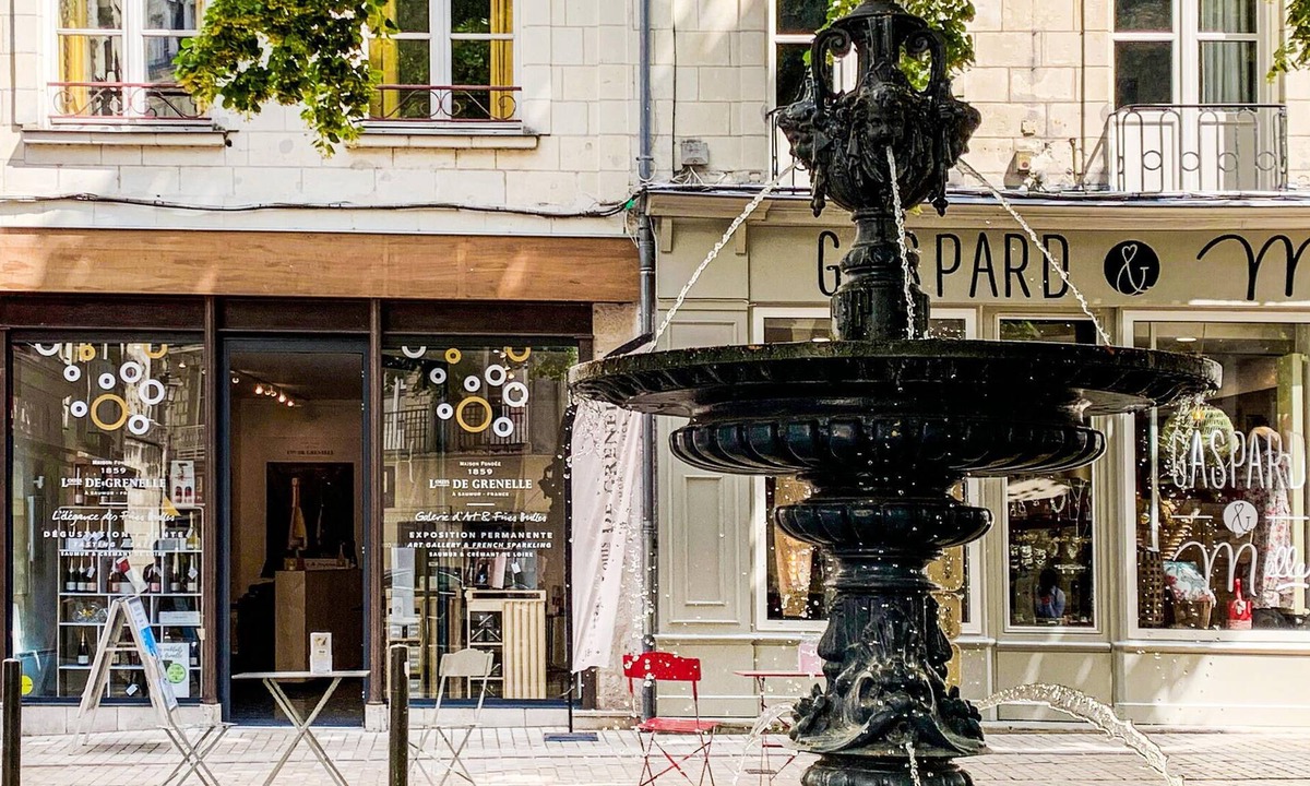 Saumur Apartment | Beautiful vacation apartment on the second floor.