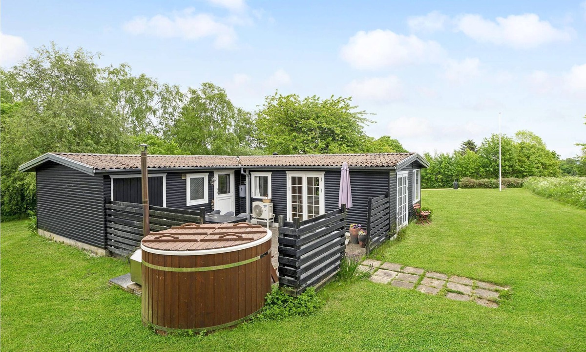 Roslev House | Beautiful vacation at Skive Fjord.