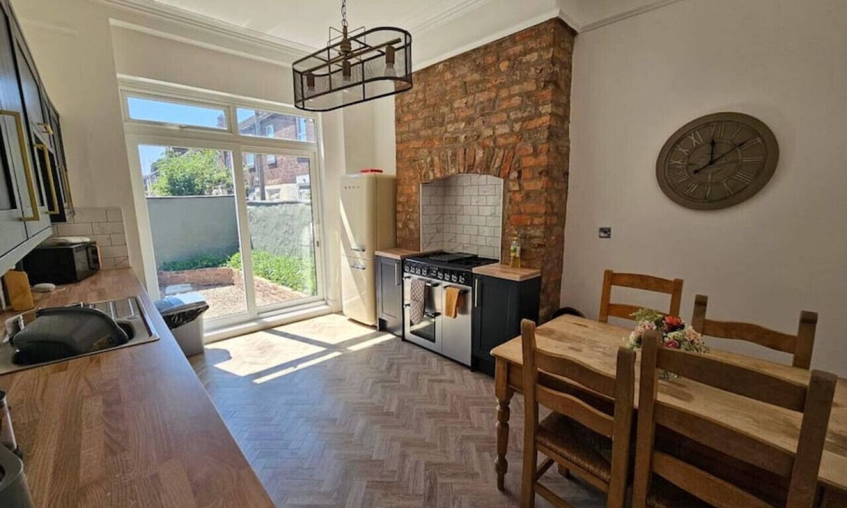 Anfield House | Beautiful Victorian Townhouse