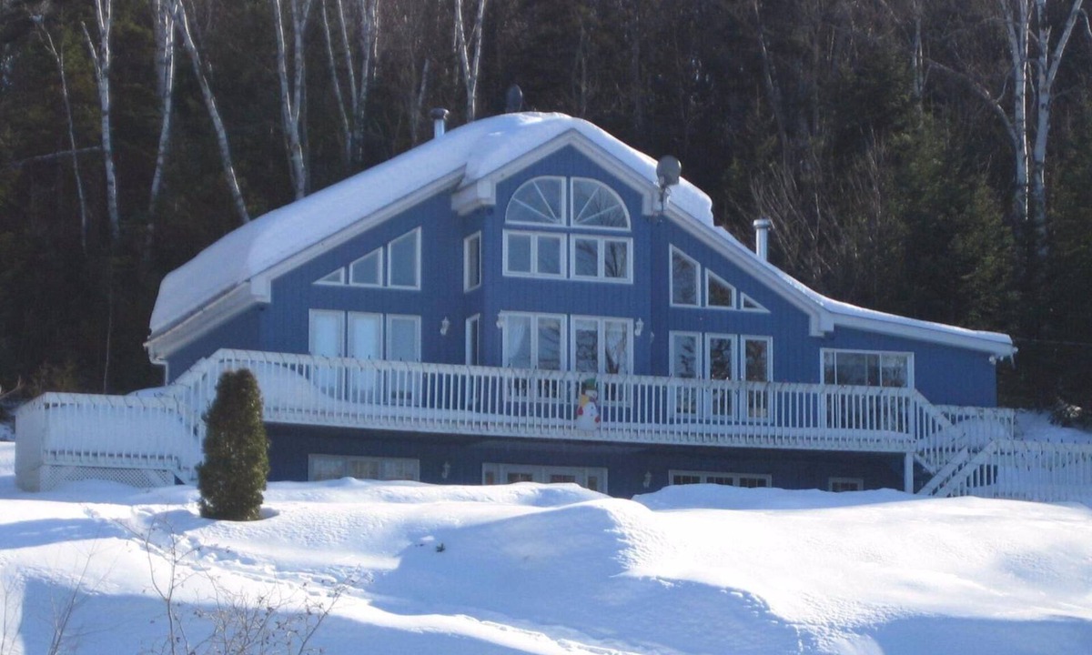 Sainte-Adele Ski Chalet | Beautiful view, hot tub, park, hiking , biking, privacy, pet friendly