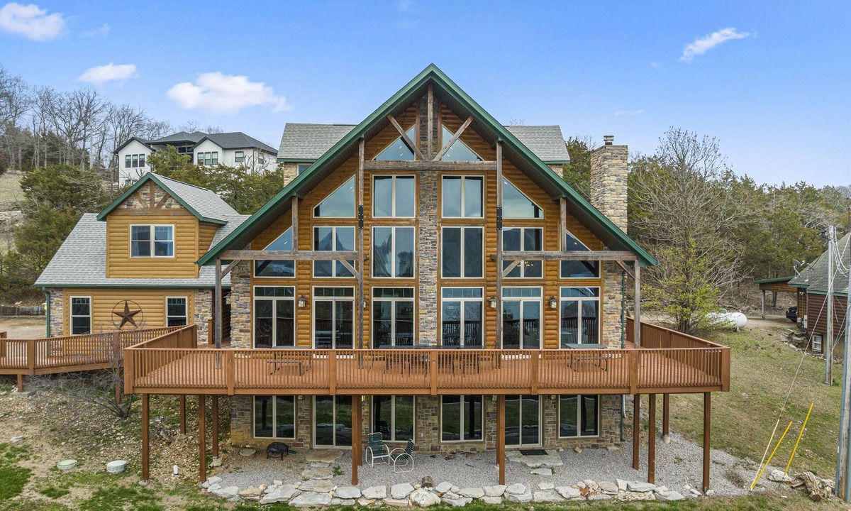 Branson West House | Beautiful Views from the Rusty Moose